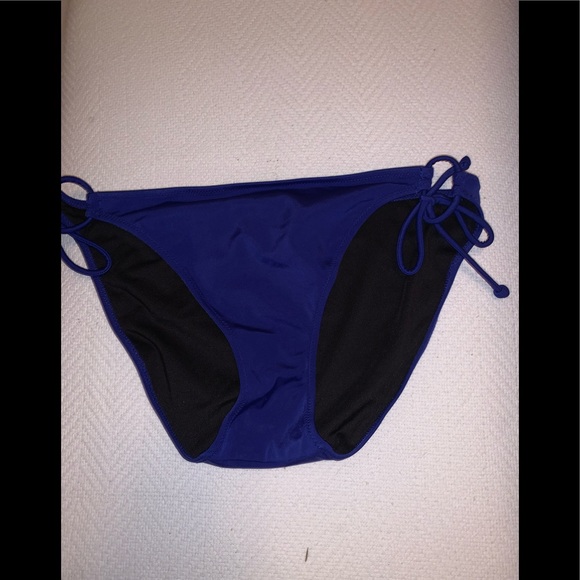 Victoria’s Secret Swimsuit 2 Pieces, Size Large - Picture 3 of 10